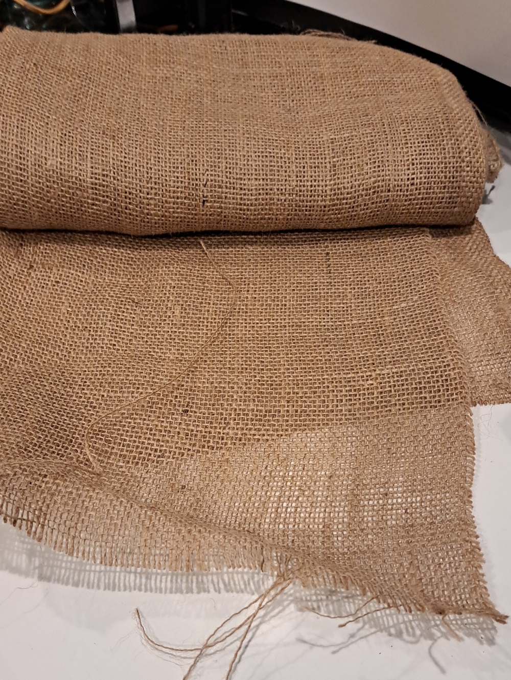 134" (3.7yds) 24"w Heavy Natural Burlap.